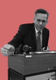 Michael M. Lang legt Schallplatten auf
